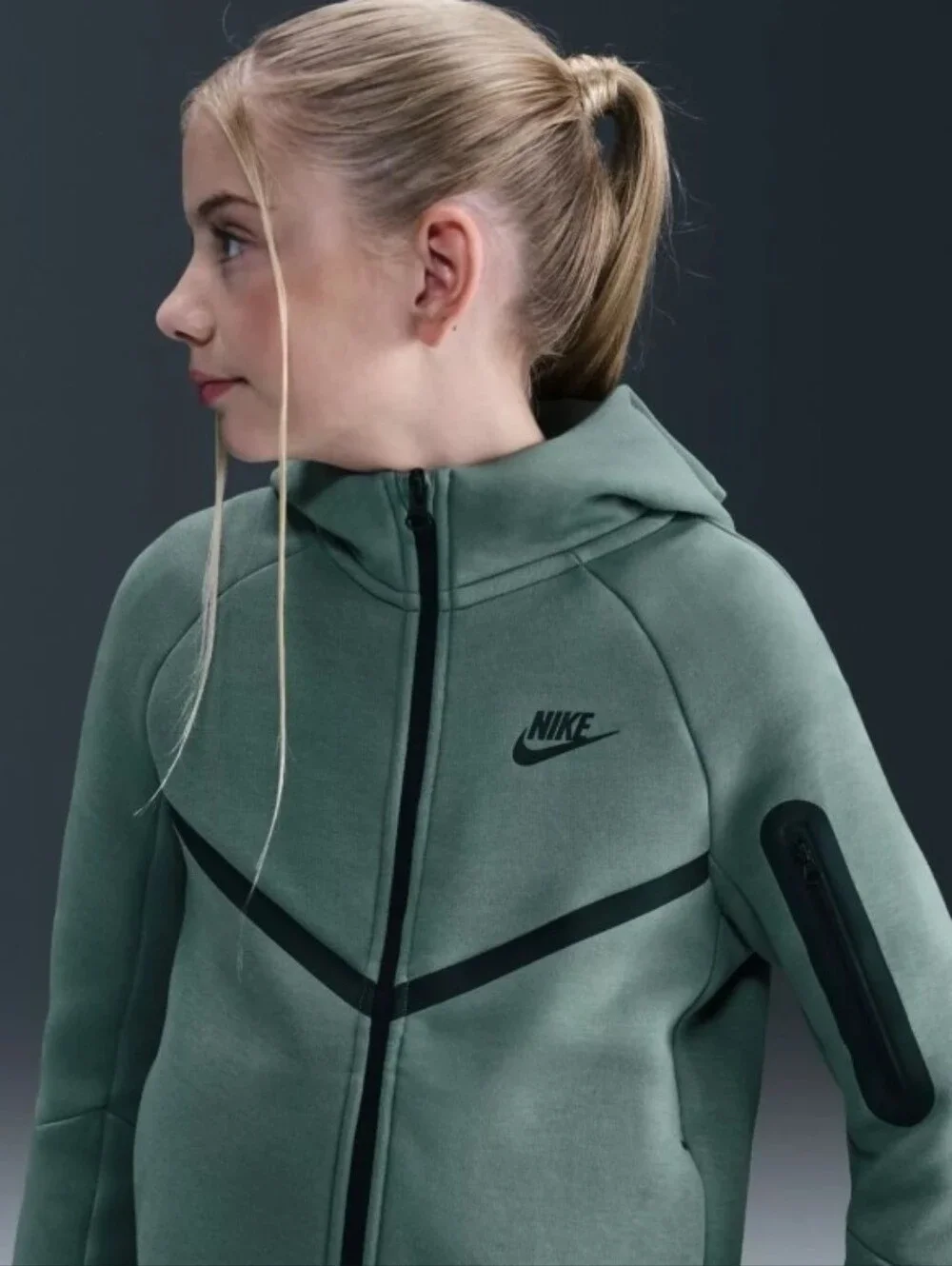 Nike Kids' Green Tech Fleece Hoodie & Jogger Pants - Picture 2 of 14